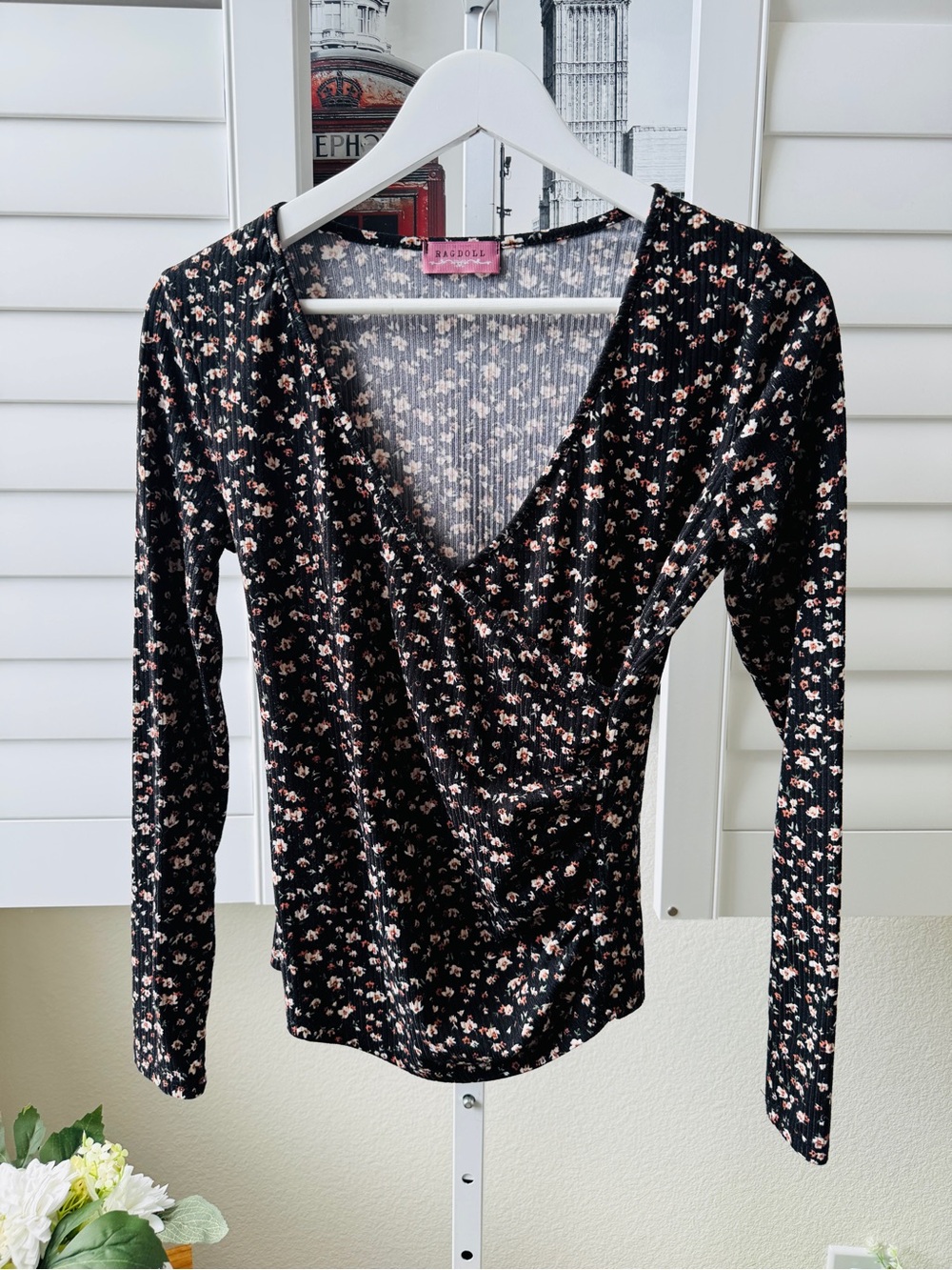 Ragdoll Black Floral Ribbed Long-Sleeve V-Neck Top